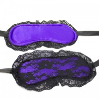 Фиолетовая маска для глаз с кружевом и лентами