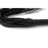 Классическая плеть с удлиненной рукояткой 60 см Классическая плеть с удлиненной рукояткой 60 см