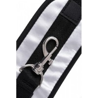 Наручники для рук с креплением к двери