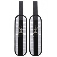 Наручники для рук с креплением к двери