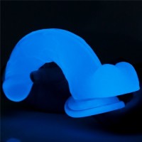 Светящийся в темноте фаллос на присоске Lumino Play Dildo 19 см