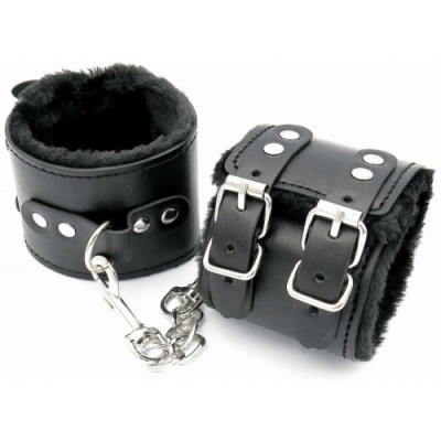 Широкие черные наручники с мехом Широкие черные наручники с мехом