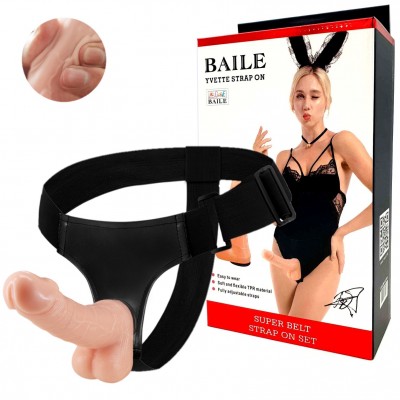 Реалистичный страпон с мошонкой на трусиках 19 см