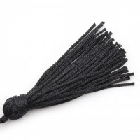 Красно-черные пэстисы-сердечки с кисточками