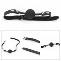 Набор для ролевых игр Deluxe Bondage Kit (кляп, наручники, плеть)