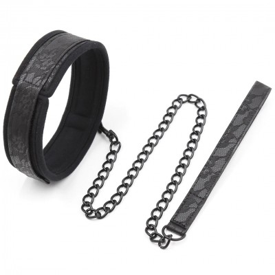 Черный ошейник декорированный кружевом на металлическом поводке