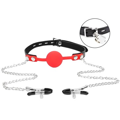 Красный силиконовый кляп с зажимами для сосков и замочком Красный силиконовый кляп с зажимами для сосков и замочком