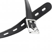 Черный кляп-затычка декорированный заклепками Черный кляп-затычка декорированный заклепками