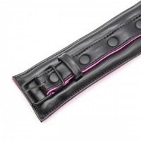 Черно-розовый ошейник с поводком на цепи Черно-розовый ошейник с поводком на цепи