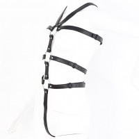 Черная сбруя на ремешках с фиксацией рук