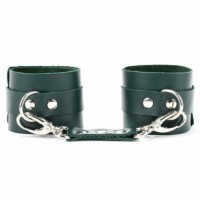 Изумрудные наручники из натуральной кожи