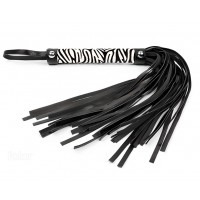 Компактная черно-белая плеть с тигровым принтом на рукояти 39 см Компактная черно-белая плеть с тигровым принтом на рукояти 39 см