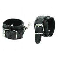 Классические черные наручники на карабинах