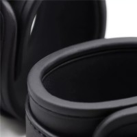 Матовые черные наручники с цепочкой