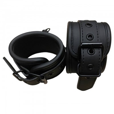 Матовые черные наручники с цепочкой