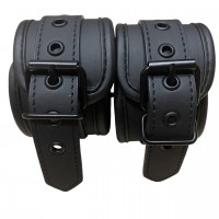 Матовые черные наручники с цепочкой