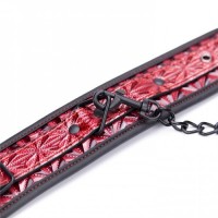 Дизайнерские поножи красно-черного цвета Дизайнерские поножи красно-черного цвета