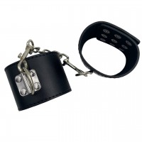 Черные наручники с металлическими заклепками Черные наручники с металлическими заклепками