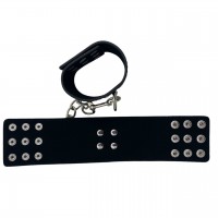 Черные наручники с металлическими заклепками Черные наручники с металлическими заклепками