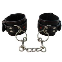 Наручники с красной строчкой и сердечками