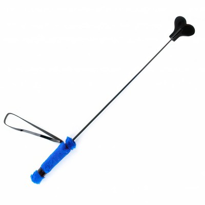 Стек сердце с ручкой из синего меха