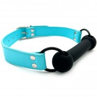 Черный кляп-трензель с голубым ремешком