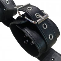 Бондаж для шеи и рук на ремнях черный Бондаж для шеи и рук на ремнях черный