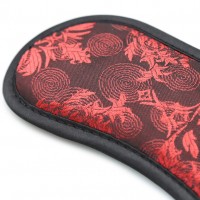 Эротическая красная маска на резинке из сатина