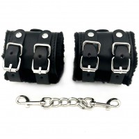 Широкие черные наручники с мехом Широкие черные наручники с мехом