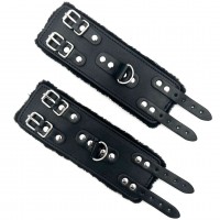 Широкие черные наручники с мехом Широкие черные наручники с мехом