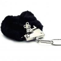 Металлические наручники с черным мехом Металлические наручники с черным мехом
