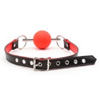 Красный кляп-шар из медицинского силикона Красный кляп-шар из медицинского силикона