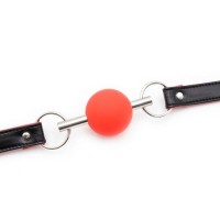 Красный кляп-шар из медицинского силикона Красный кляп-шар из медицинского силикона