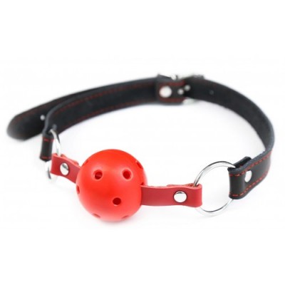 Кляп красный дышащий на ремешке с красной строчкой