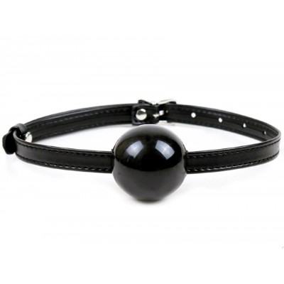 Черный кляп-шар из силикона на тоненьком ремне