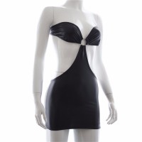 Сексуальное платье с открытой спиной и плечами