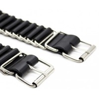 Черные наручники с металлическими кольцами