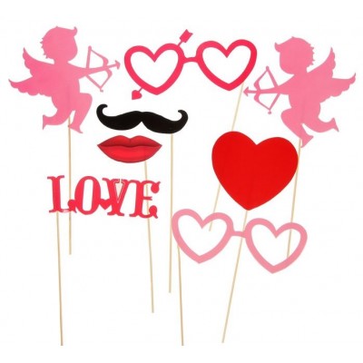 Набор фотобутафории "Love is"