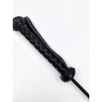 Стек с петлей для удоб­ной фик­сации