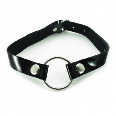 Кляп-кольцо на кнопках с лаковым ремешком Кляп-кольцо на кнопках с лаковым ремешком