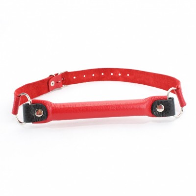 Кляп-трензель из мягкой натуральной кожи красного цвета Кляп-трензель из мягкой натуральной кожи красного цвета