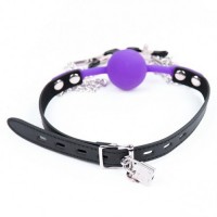 Силиконовый кляп пурпурный и зажимы для сосков Силиконовый кляп пурпурный и зажимы для сосков