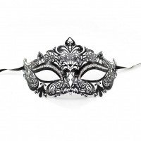 Металлическая маска с кристаллами Металлическая маска с кристаллами