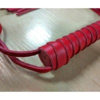 Мягкая кожаная плеть-флогер красного цвета