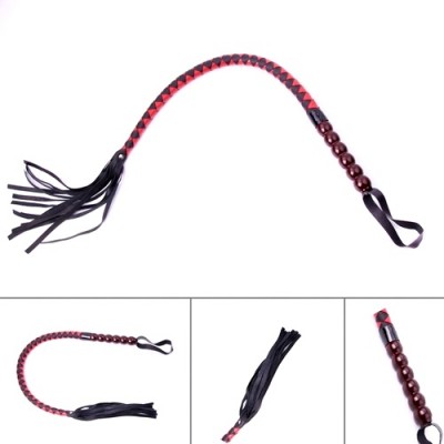 Черно-красный кнут БДСМ с деревянной ручкой