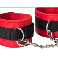 Бондажные наручники красные
